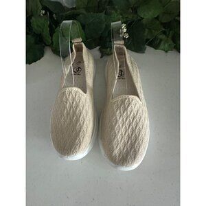 JD Ladies Slip-On Casual Shoes Size 9 Beige